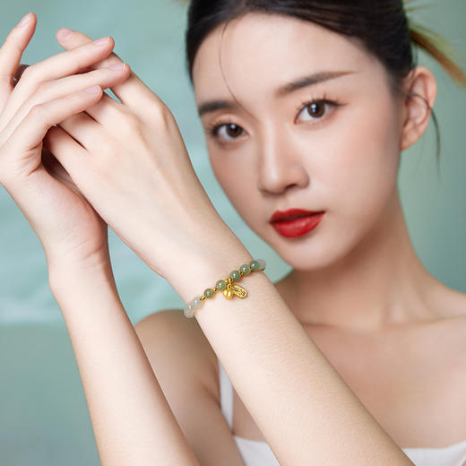 周六福金镶玉暴富字金牌手串女士黄金和田青玉手链送礼物官方正品 商品图4