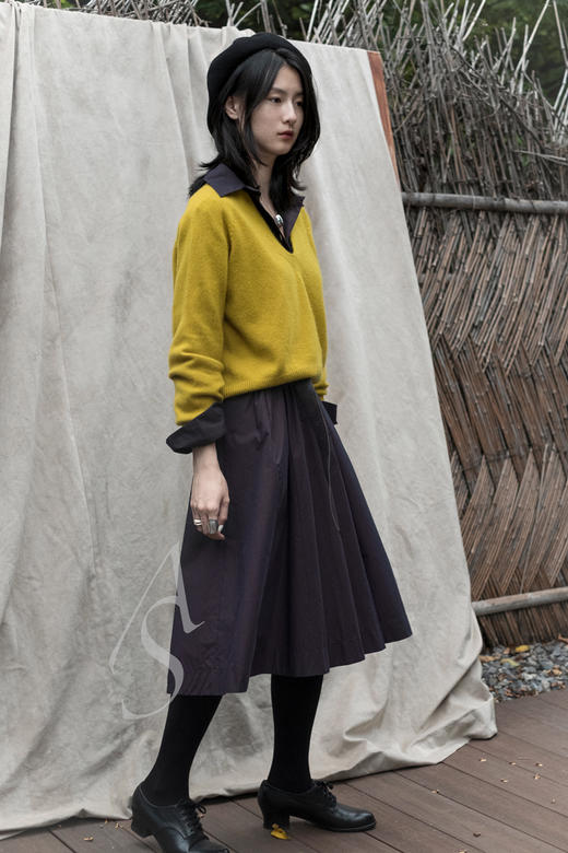 Margaret Howell  葭绿色/乌紫色偏光尖领系扣长袖连衣裙 商品图10