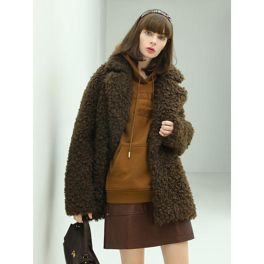 【秋冬特惠】COCOBELLA质感泰迪卷毛绒外套颗粒绒保暖毛茸大衣SC525 商品图3