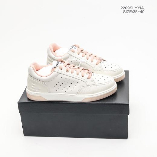 香奈儿电绣女士板鞋小白鞋 商品图5