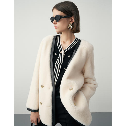 EITIE爱特爱冬季新款气质修身羊毛羊皮革外套大衣7293911 商品图2