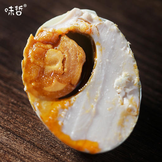 【味哲海鸭蛋】  海边放养，传统工艺，香油松沙，富得流油。60克 4枚/箱/8枚/箱 试吃装 商品图8