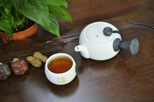 东创茶  高山生态·野生古树红茶  滇红茶 商品图5