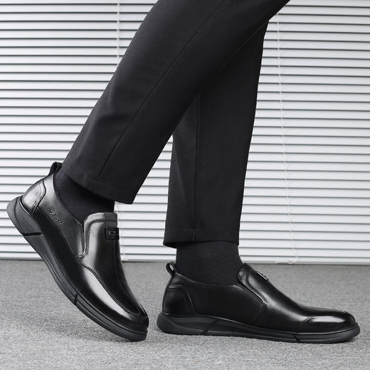 【服饰鞋包】男士皮鞋正装商务头层牛皮男款软底 商品图1