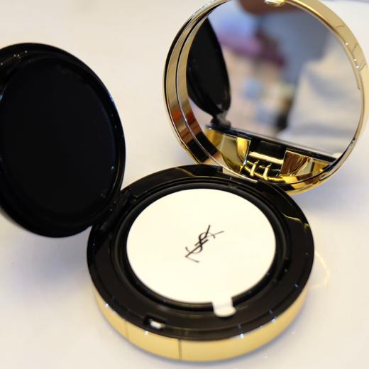 【204元会员福利】圣罗兰新明彩柔雾轻垫粉底液20#/5g 皮革（中小样） 商品图1