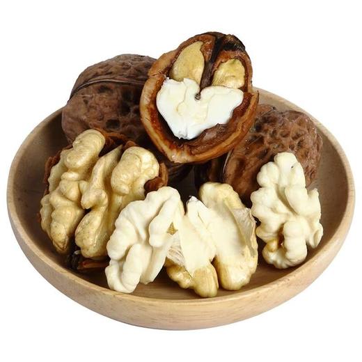 新疆空运鲜核桃一盒约500g 商品图0