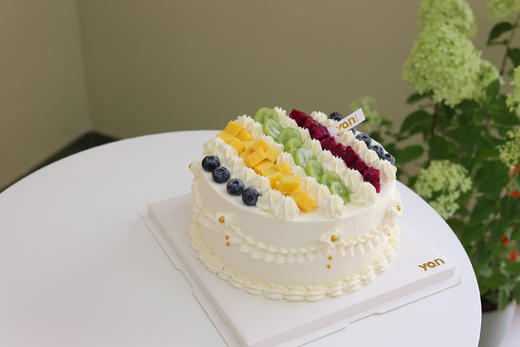 彩虹水果蛋糕（应季水果装饰，会有不同，介意勿拍） 商品图0