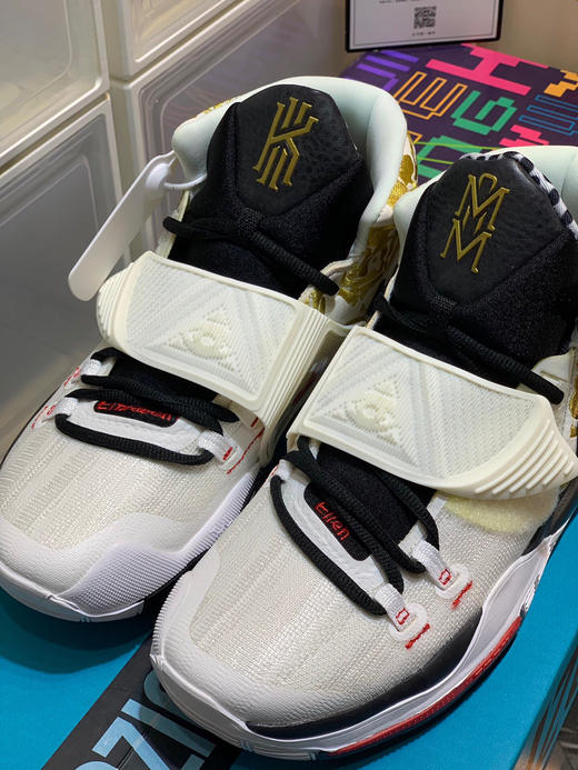 秋季特惠💰370 Sneaker RoomxNike Kyrie 6"Mom-Cream"米白金爱心玫瑰 商品图4