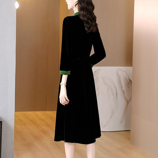 黑色真丝绒长袖，高腰中长款国风连衣裙 HT-XYX1121 商品图3