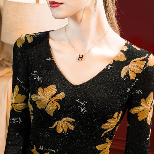 印花网纱打底衫，秋冬新款气质v领欧货小衫薄款内搭收腰上衣SG-T2D3189 商品图2