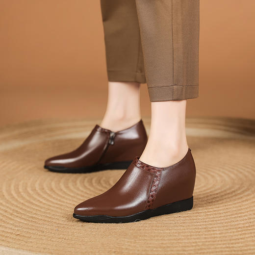 优雅简约，真皮拼接坡跟新款内增高单鞋MYX-k706 商品图1