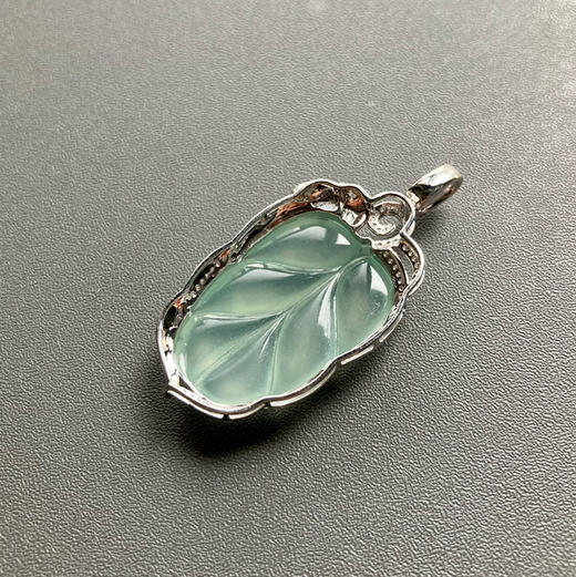 高冰种淡晴水翡翠叶子18k白金钻石镶嵌 商品图5