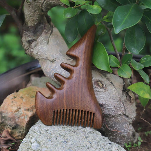 *自营*多功能金丝檀木梳 | 檀木材质。手工打磨梳头按摩点穴刮按提拉 商品图1