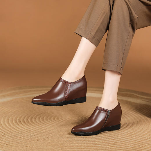 优雅简约，真皮拼接坡跟新款内增高单鞋MYX-k706 商品图0