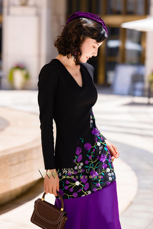 2202176 青都紫薇 双层高弹乱麻 醋酸缎  定制绣花料连衣裙 雾境 商品图3