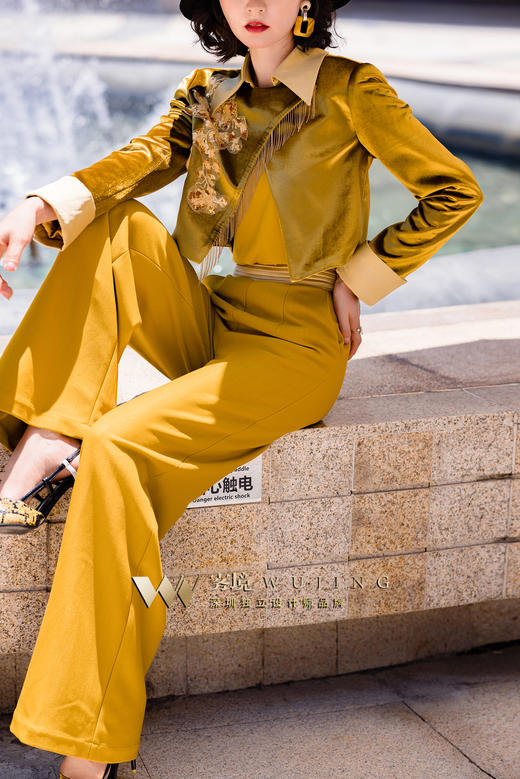 2202183 金丝巴洛 厚织双色斜纹
鎏金缎裤子 雾境 
 商品图7