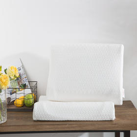 梦洁平美御享进口原液乳胶枕  1040374822