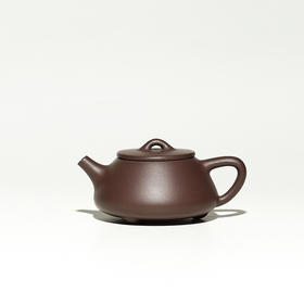 【弱水三千非我饮 石瓢一露已知足】镜壶御品 施小勤作品 紫泥平盖石瓢 9孔 200cc 礼盒装