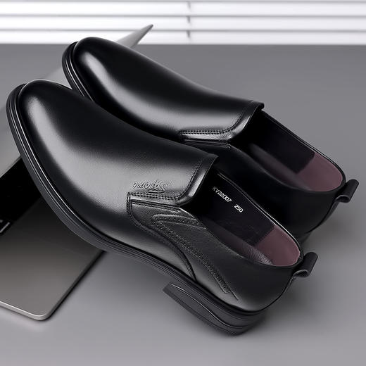 【服饰鞋包】男士休闲商务透气皮鞋黑色防滑 商品图2