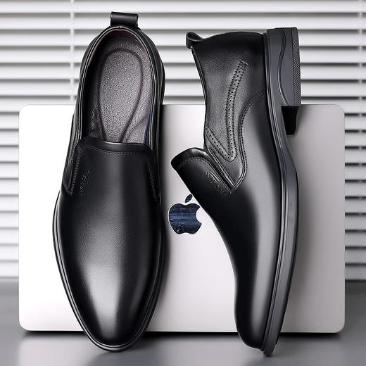 【服饰鞋包】男士休闲商务透气皮鞋黑色防滑 商品图0