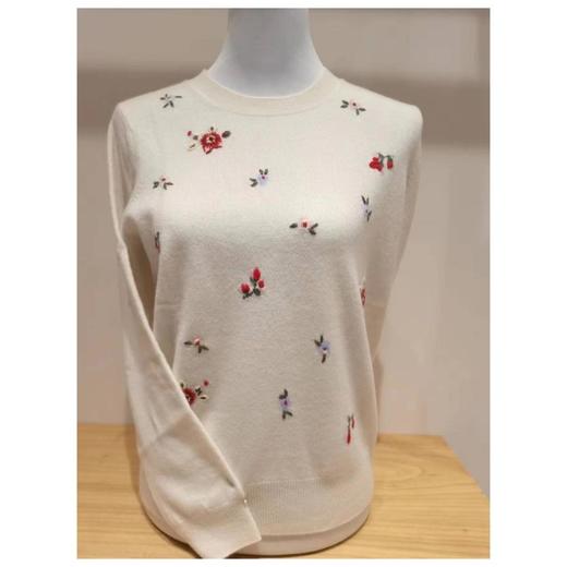 3楼珍贝圆领绣花女衫 商品图0