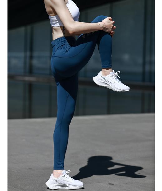 BODYWIT（身体智慧）女子疾塑紧身肤感速干塑形提臀九分裤 商品图7