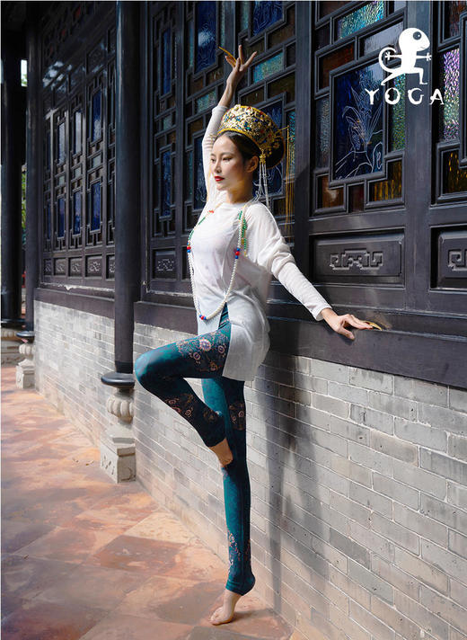 壁虎瑜伽【2209SY201】单侧开叉长袖罩衫（无胸垫）【5天发货】 商品图2