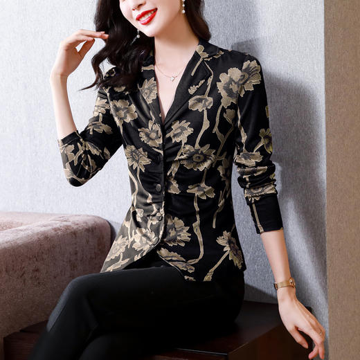 西装领收腰显瘦气质设计感打底衫 KQL-B43N8216 商品图1