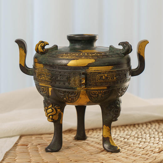 藏六造涂金青铜双耳三足香炉 商品图0