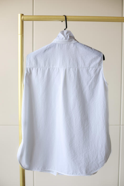 四季可穿褶领圆摆衬衫 商品图13