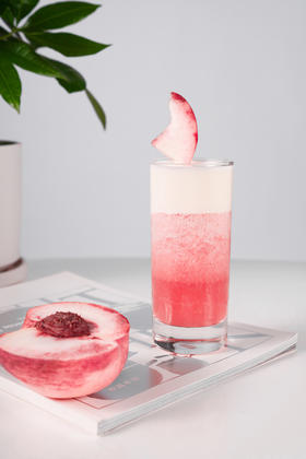 芝士奶盖蜜桃沙冰