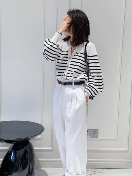 【限时折扣】条纹金扣开衫V领小众设计感针织衫（黑白条纹）S-L 商品图1