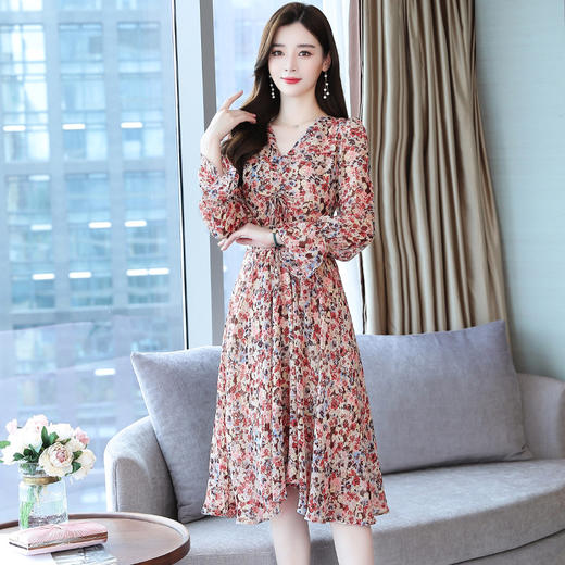 黛唯梵复古碎花裙女2022秋装新款时尚小个子中长款v领桔梗雪纺连衣裙女 商品图0