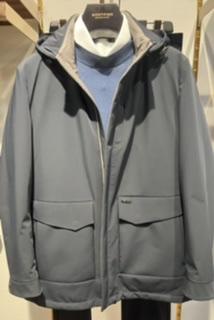 4F蒙帝菲尔 羽绒服