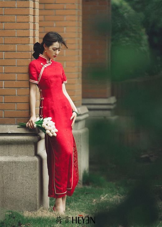 荷言HEYEN 十里红妆【明星同款】重磅真丝缎+真丝罗织面料+复古全真襟手工盘扣设计 商品图6