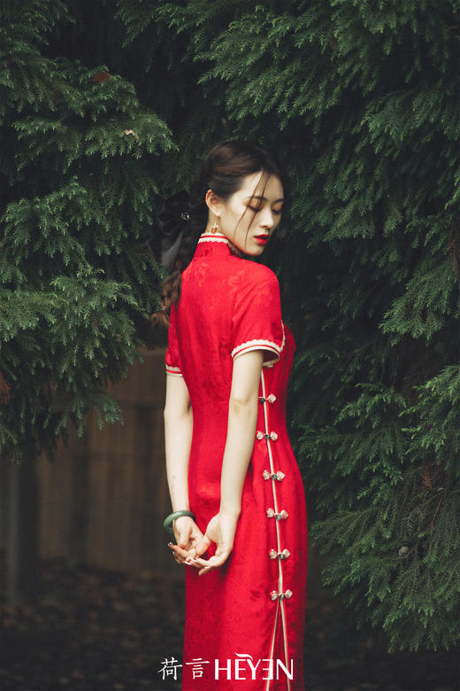 荷言HEYEN 十里红妆【明星同款】重磅真丝缎+真丝罗织面料+复古全真襟手工盘扣设计 商品图3