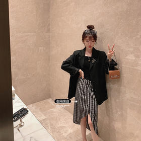 金蘑菇菇【海盐苏打 设计师半裙】格子控！日常不无聊设计感半裙