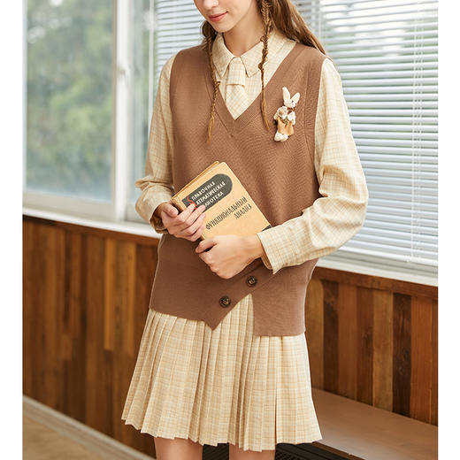 Famecoco范可儿毛衣马甲衬衫两件套学院风时尚格子套装裙F228EA003 商品图4