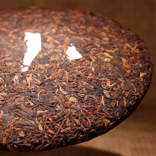 云南普洱茶勐海金芽熟茶饼357克/饼 商品图1