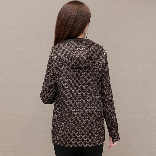 YWE 228D19时尚加厚印花连帽外套气质优雅显瘦大衣 商品图2