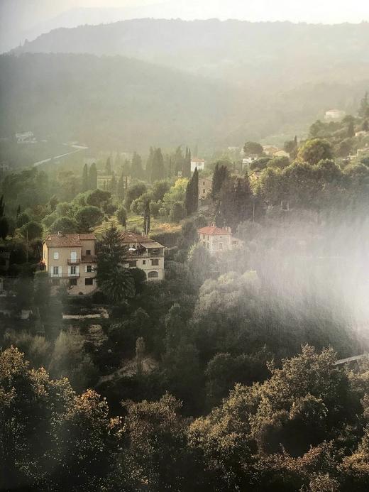 普罗旺斯最美村庄图集 304幅彩色插图 精装大16开 商品图9