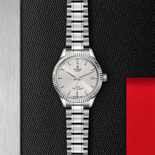 帝舵风尚系列 | 钢表壳，直径34毫米  银色表盘 商品图0