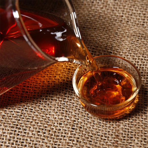 云南普洱茶勐海金芽熟茶饼357克/饼 商品图2