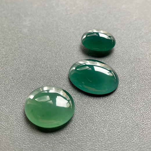 高冰种蓝水大蛋面鸽子蛋 商品图3