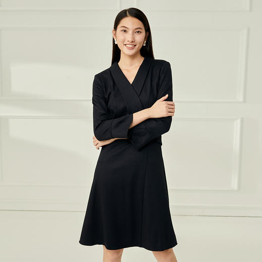 EITIE爱特爱冬季新品V领高腰修身显瘦气质优雅连衣裙6707434 商品图2
