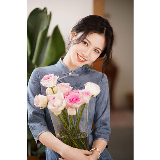 2022年秋季中长袖雕花麂皮绒气质修身改良旗袍MYJ 商品图1