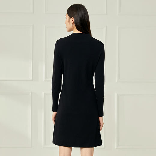 EITIE爱特爱秋季新款女装半高领修身显瘦打底针织衫连衣裙6701410 商品图4