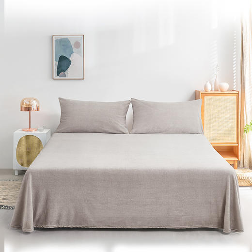 【愉悦之家】 吸湿透气防静电牛奶绒床单三件套 商品图2