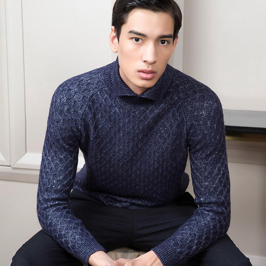 【B120208】藏青锦纶混纺毛衣 FNKNW113NA 商品图1