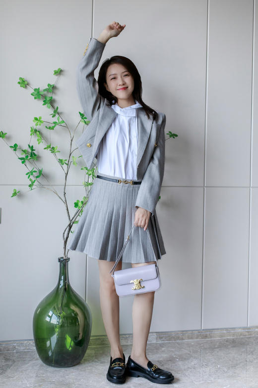 四季可穿褶领圆摆衬衫 商品图9